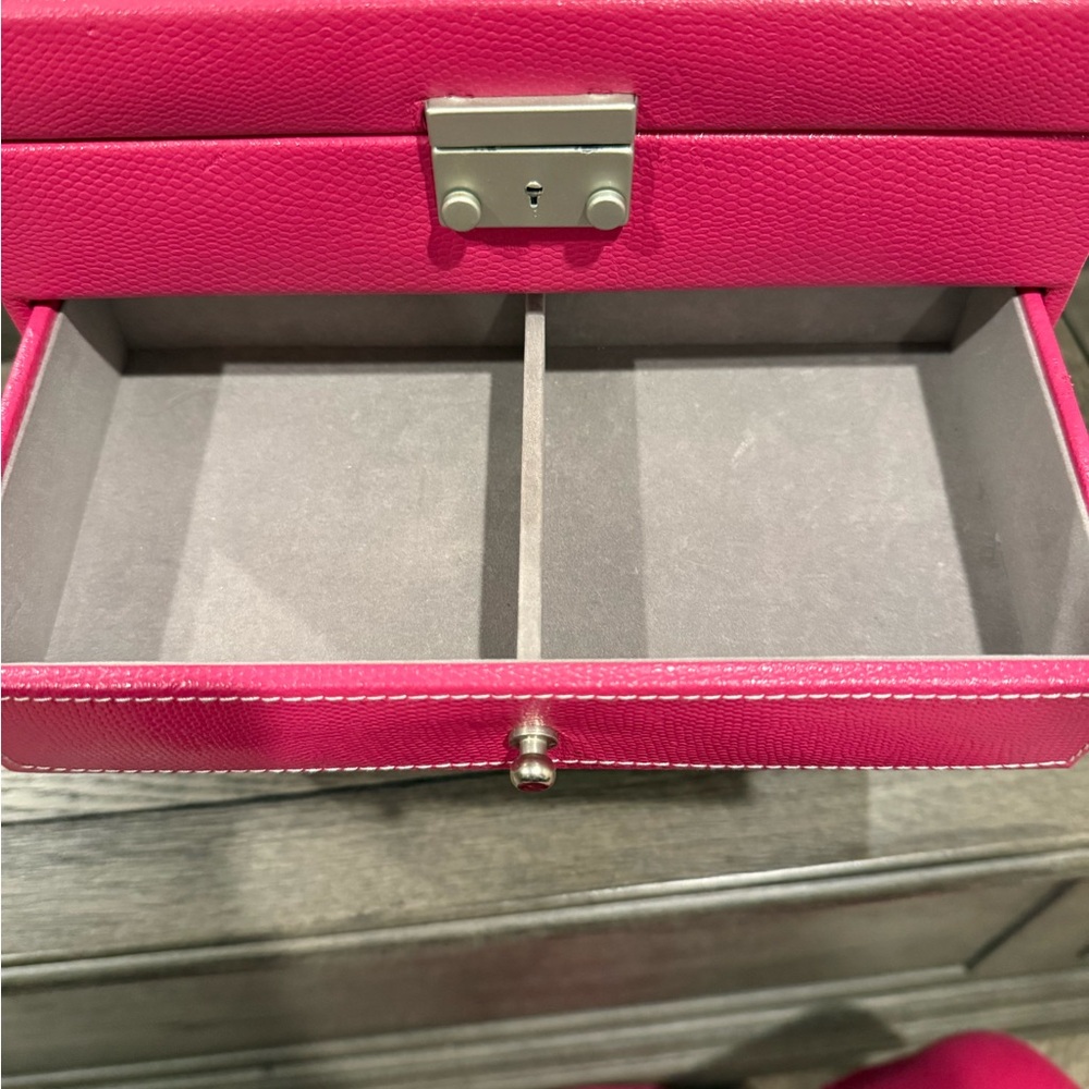 Elegant Pink Jewelry Box - Picture 2 of 10